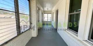 2326 Stark Street Gallery 4