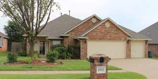 Charming 3 Bed, 2 Bath Home in Edmond with Gated Neighborhood Gallery 1