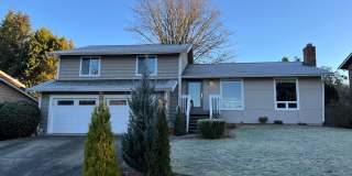 3 Bedroom 2.5 Bath in Desirable Renton Fairwood Greens Gallery 1