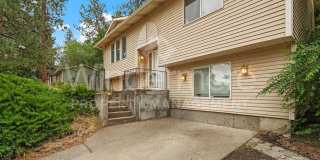 Charming 4-Bedroom Home with Garage & Spacious Yard! Gallery 4