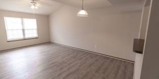 Large 4 bedroom Duplex Gallery 7