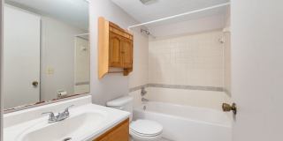 Spacious 3/3 townhome-style condo in Rockwood Villas with washer/dryer Gallery 24