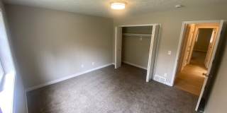 Charming 3 Bed, 3 Bath Duplex near Riverside State Park! Gallery 22