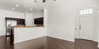 586 Creekside Circle Gallery 3