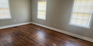 Newly Renovated House on a quiet Street Gallery 9