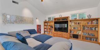 9720 Baden Gallery 37