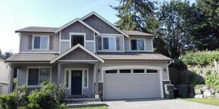 Beautiful 4 bed 2.5 bath in Kenmore, minutes to HWY 522/Burke-Gilman Trail Gallery 1