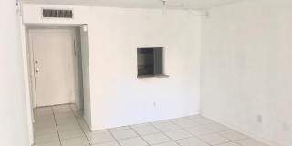 PROMENADE AT KENDALL LAKES - BEST PRICED 1 BEDROOM/1 BATH IN KENDALL Gallery 4