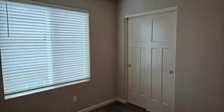 5Bd/3Ba Two Story House - For viewing! Gallery 19