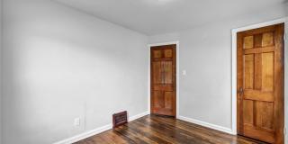 5505 South Boulevard Gallery 18