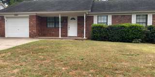Come take a look at this nice 3 bedroom 1 1/2-bathroom home Gallery 1
