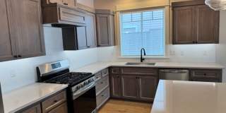 CUSTOM BUILT HOME IN NEWER UPCOMING EAST MEDFORD Gallery 20