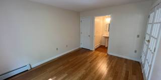 Spacious  South Burlington Townhouse for Rent - Available 7/1 Gallery 6