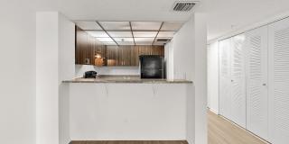 Tennis Towers Apartments Gallery 32