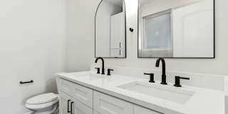 2629 W HADDON Avenue Gallery 6