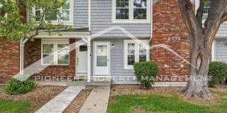 Spacious Condo with Washer/Dryer and Central AC Gallery 1