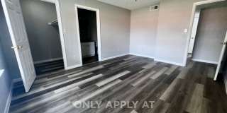 3/2 Regency Gardens 1st Floor Condo with New Plank Fooring, Stainless Appliances, and Fresh Paint! Gallery 3