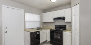 Ravenwood Apartments Gallery 15