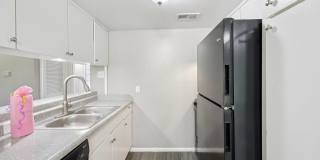 Premier Gardens Apt. Gallery 31