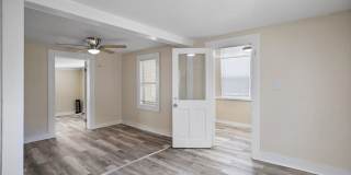 $1795 3br/1bath CUTE House w/ HUGE YARD Gallery 11