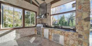 2011 Sharon Ave Gallery 47