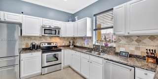 853 SW 11th Ct Gallery 18
