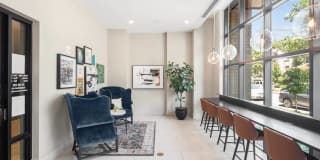 AMLI at Uptown Gallery 26