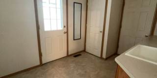 Centrally Located - 3 Bed - 2 Bath - Fenced Yard Gallery 18