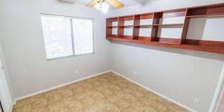 449 N WINDSOR Gallery 17
