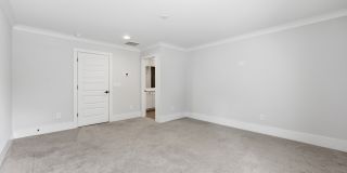 2957 Ross Avenue Gallery 17