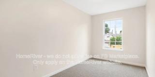 18 E Caven St Gallery 12