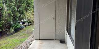Cozy Kirkland Condo! 1 Bed, 1 Bath w/ Updated Kitchen and Additional Parking! Gallery 22