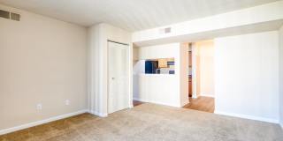 LakeRidge Square Gallery 8