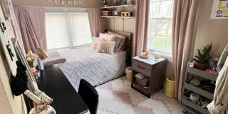 1302 Hunter - 7 Bed/2 Bath - Renovated! Gallery 12