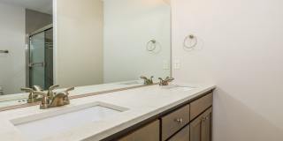 Pre- Leasing Large 3 Bedroom Home- With Garage Gallery 8