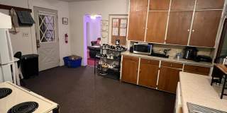 528 Niagara St Gallery 6