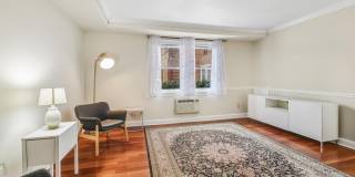 906 S WASHINGTON Street unit: 101 Gallery 1