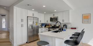 Furnished 4 bedroom home in the Lakes! Gallery 14