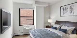 Mears Park Place Gallery 19