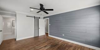 Beautifully Updated 2/2 Cottage - Available now! Gallery 16