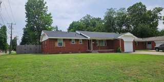 (3) Bed/(1.5) Bath in Core Norman Avail NOW! Gallery 1