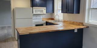 Spacious 4BR Duplex in Jefferson City Gallery 1