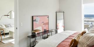 The Hallon Gallery 20