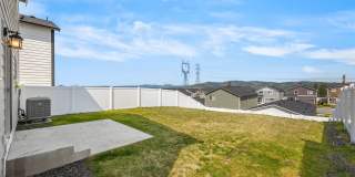 Beautiful 2022 Built Home With Views! Gallery 23