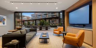 The Byron Gallery 43