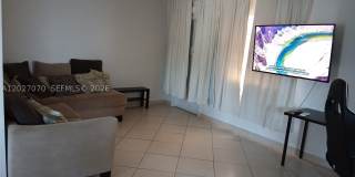 1110 N 16 Ave Gallery 12