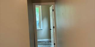 Charming and cozy 1st floor 2.5 bedroom. 1 bath Gallery 24
