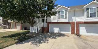 3-Bedroom Duplex with Open Living Area & Private Owner’s Suite Gallery 1