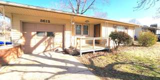 Easy access to Shopping and Highways! Gallery 1