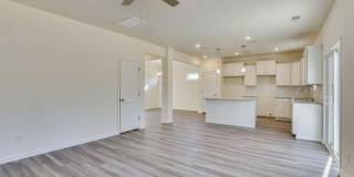 323 Suncrest Court Gallery 7